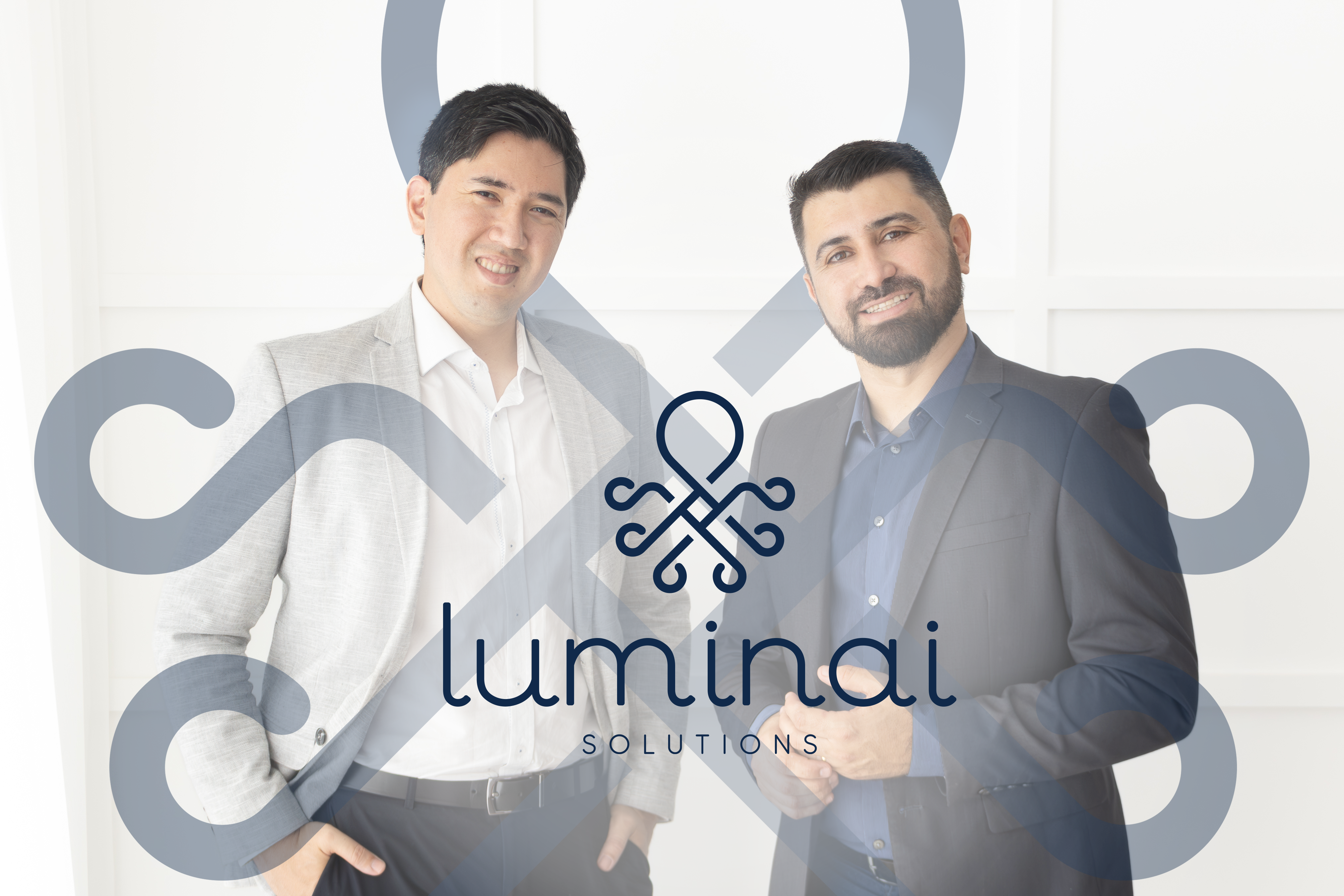 Fundadores da LUMINAI Solutions em foto institucional